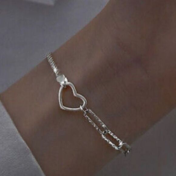 The Multimedia Dainty Heart link pendant bracelet in 925 silver. - Picture 1 of 12